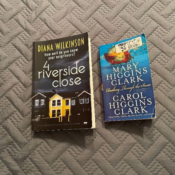 π€π€ ANY 3 LISTINGS FOR $10 - SET OF 3 BOOKS - JFK HIGH TREASON & MARY HIGGINS C - Picture 2 of 7